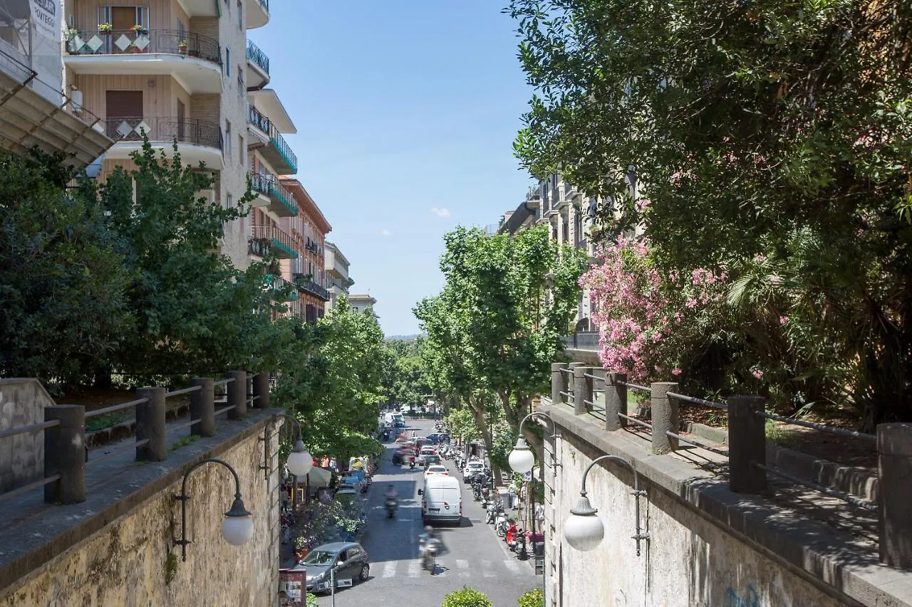 Cocomorghen Apartment Naples Italy